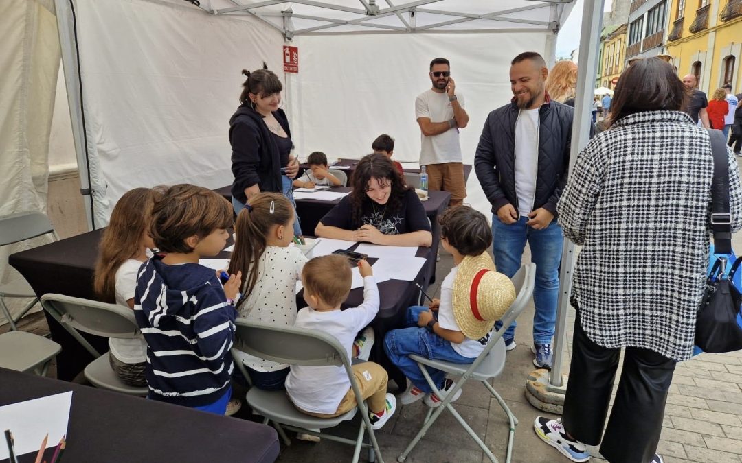 Niños y jóvenes aprenden a dibujar en los talleres de dibujo de la Fundación del ‘Día de la Familia’