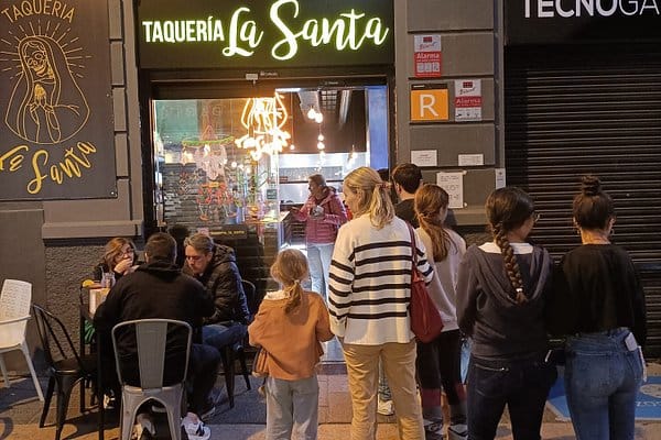 La Taquería La Santa se une a la celebración de ‘Ilustradoras & Ilustradas 4’ ofreciendo un 10% de descuento a los que acudan el día de la inauguración