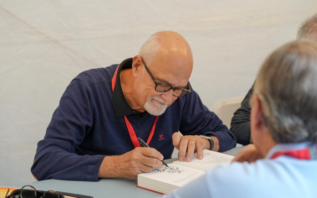 Santa Cruz Cómic 2024 empieza las sesiones de firmas de sus autores invitados