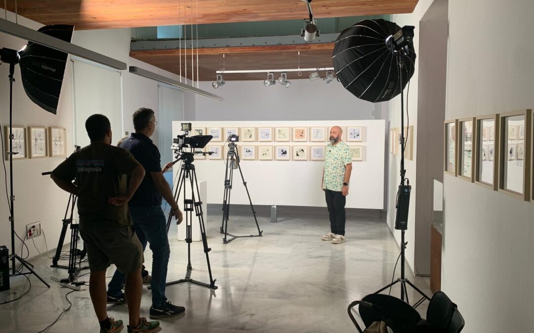 La exposición en Las Palmas de Eduardo Millares, plató de la Televisión Canaria