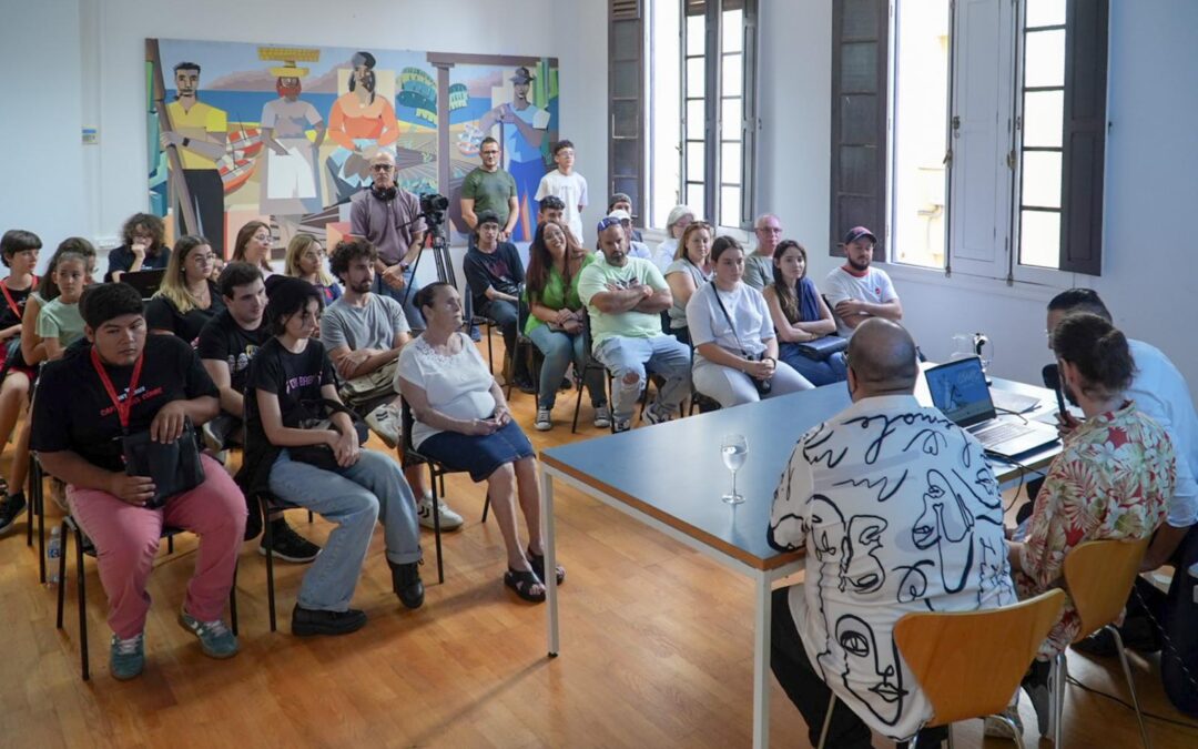 La charla sobre ‘R&R Show’ “lo peta” en el Museo Municipal de Bellas Artes