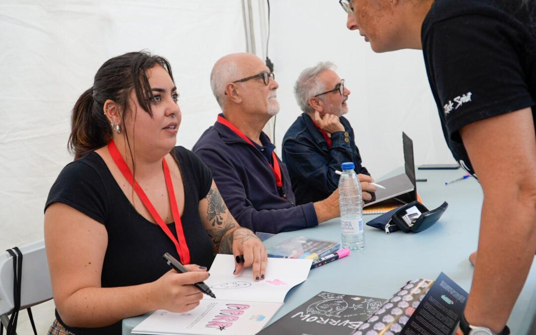 La tercera sesión de firmas, última actividad presencial de Santa Cruz Cómic 2024
