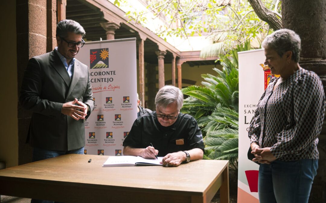 Miguel Ángel Martín se suma a la nómina de grandes ilustradores de la cita cultural y enológica ‘Entre viñas y viñetas’