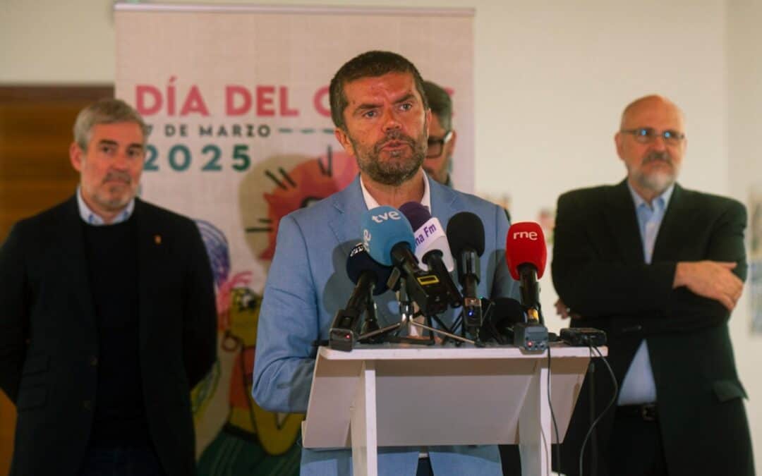 Francisco García: “En la Universidad de La Laguna nos sentimos muy orgullosos de la actividad de la Cátedra Cultural Moebius”
