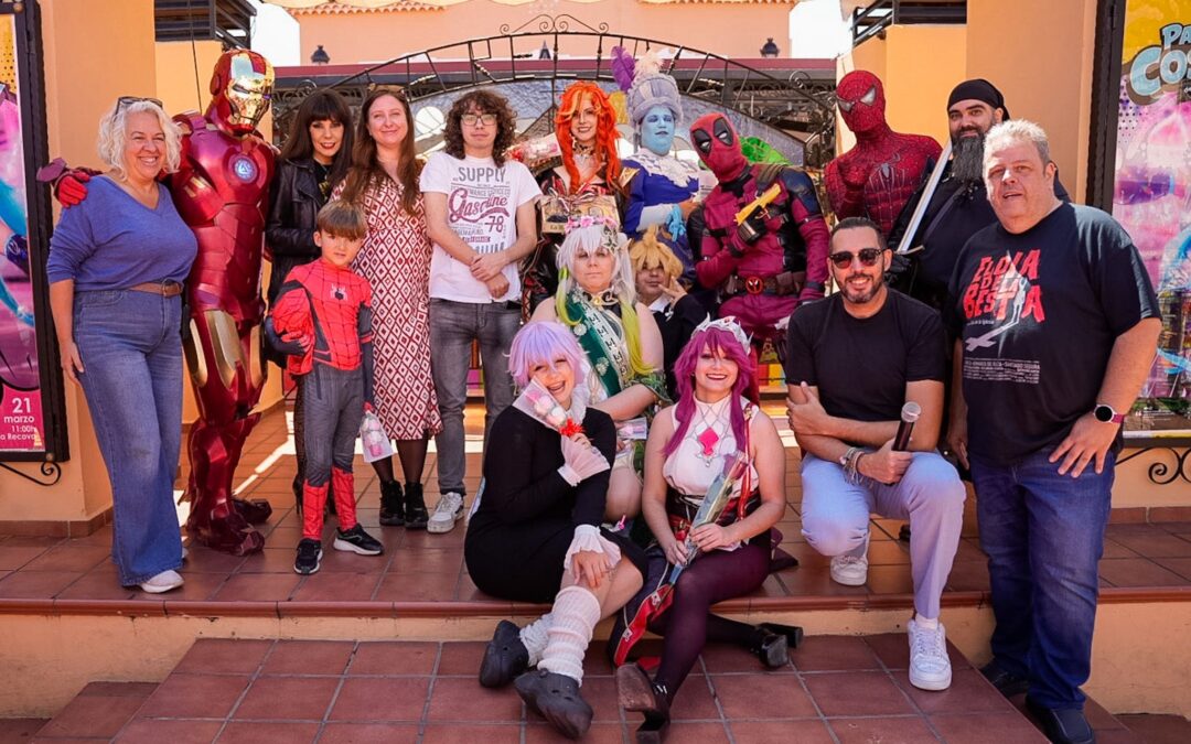 El ‘cosplay’ vuelve a llenar de alegría el Mercado La Recova