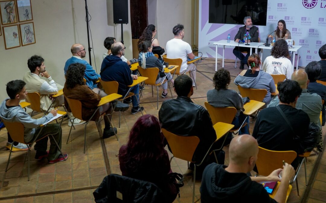 Pleno aforo en la presentación de ‘Proypal’ por Patricia Martín