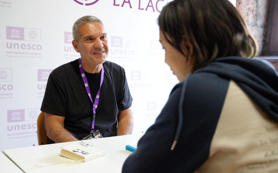 La Casa de los Capitanes Generales acoge un encuentro con editores con Cels Piñol